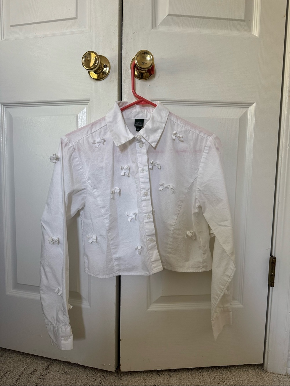 wild fable White Cropped Button-Up Top with Bow Accents